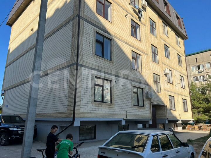 2-к. квартира, 89,5 м², 2/4 эт.