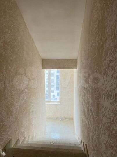 2-к. квартира, 80 м², 2/10 эт.