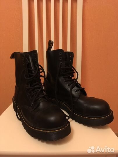 Dr martens 10966 hot sale