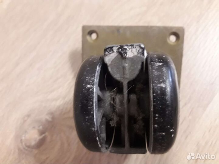 Колёсики поворотные от советских кресел