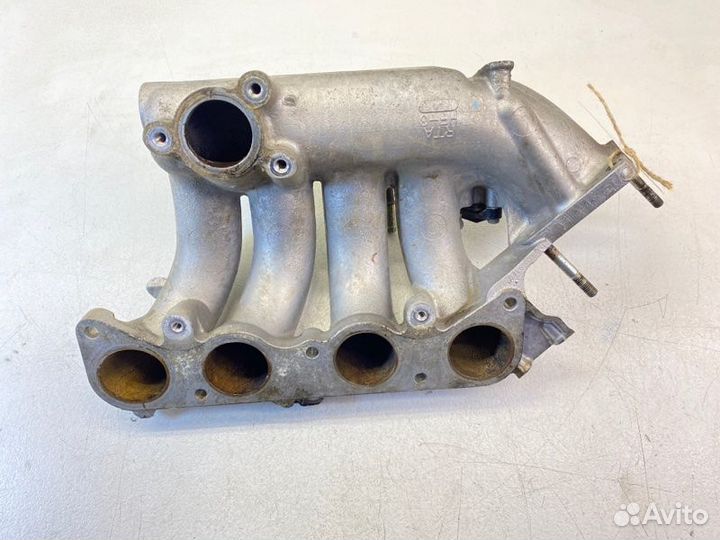 Резонатор впускного коллектора Honda Stepwgn RG1