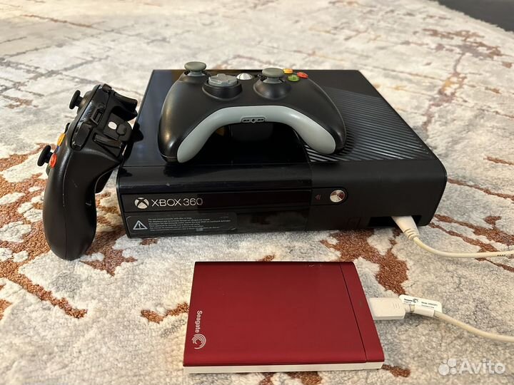Xbox 360e freeboot 500gb+kinect+2 геимпада