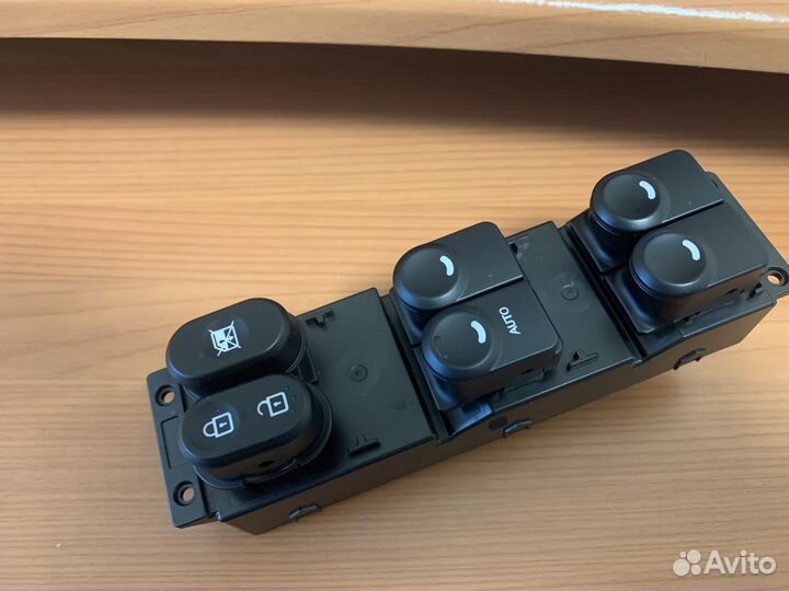 Блок управления стеклоподъемниками Хендай Солярис