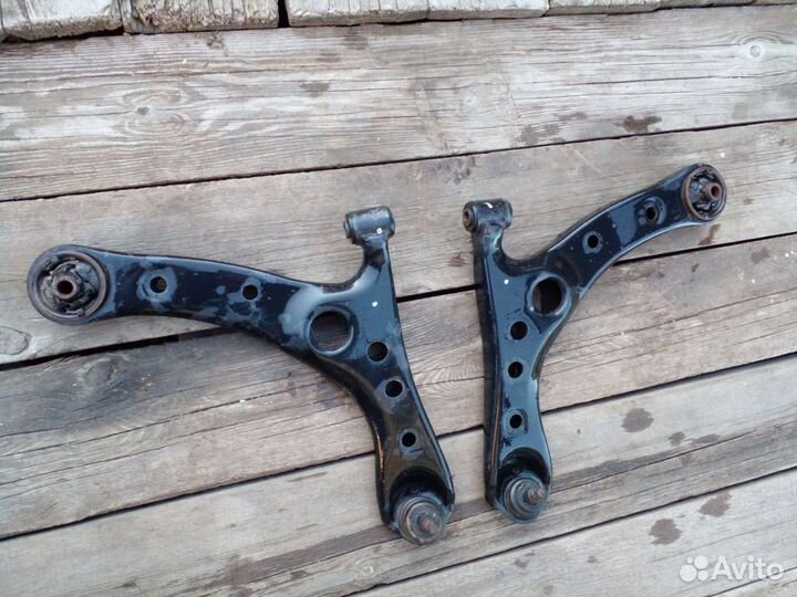 Тойота ипсум21 пара рычагов