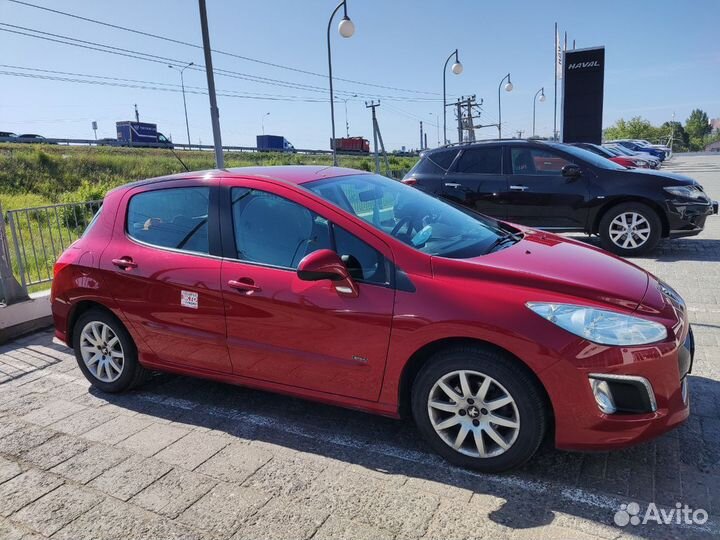 Peugeot 308, 2011
