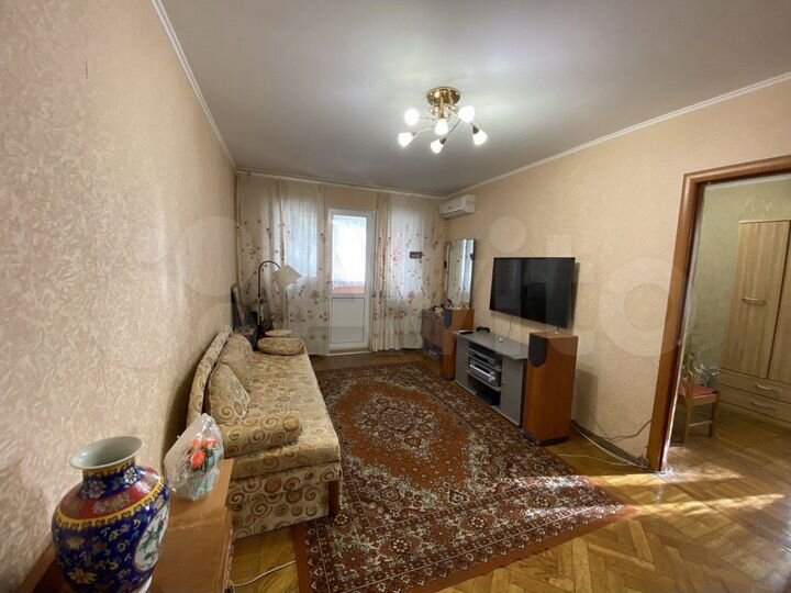 2-к. квартира, 49 м², 2/5 эт.