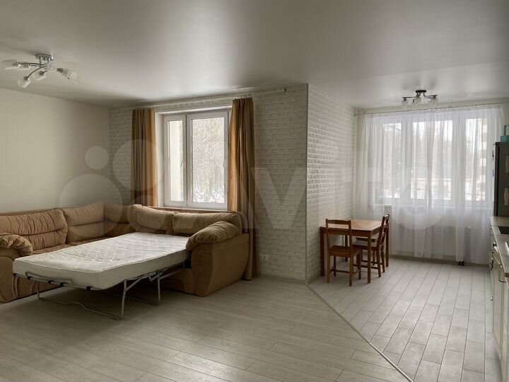 2-к. квартира, 73,2 м², 3/17 эт.