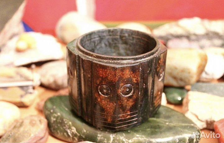 Древний предмет Цзун нефрит Лянчжу