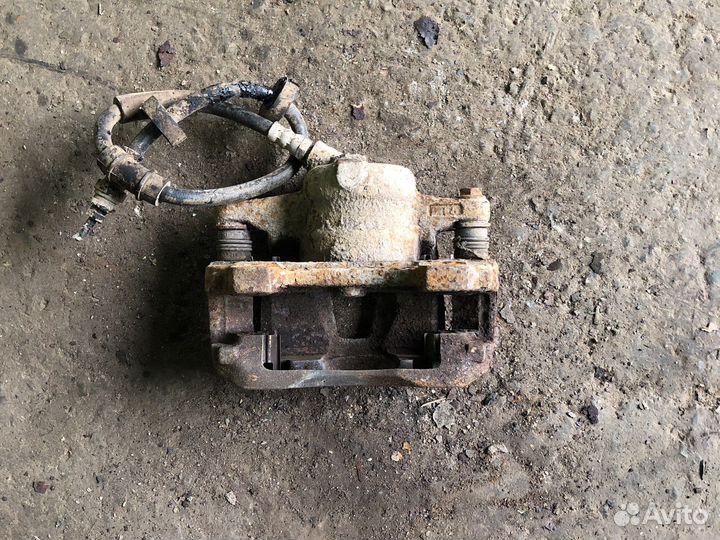 Fiat albea Суппорт