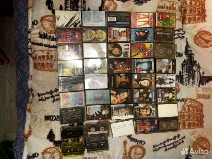 Кассеты VHS, DVD, аудио