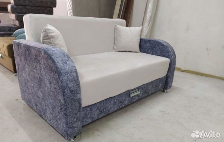 Диван чебурашка