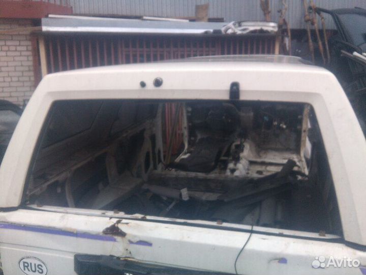 Кунг Toyota Hilux LN61 2L