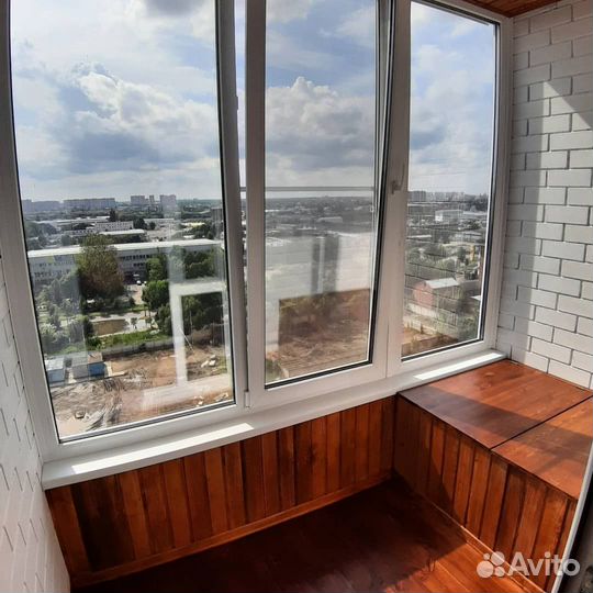 Остекление балконов в пятиэтажке. Окна пвх