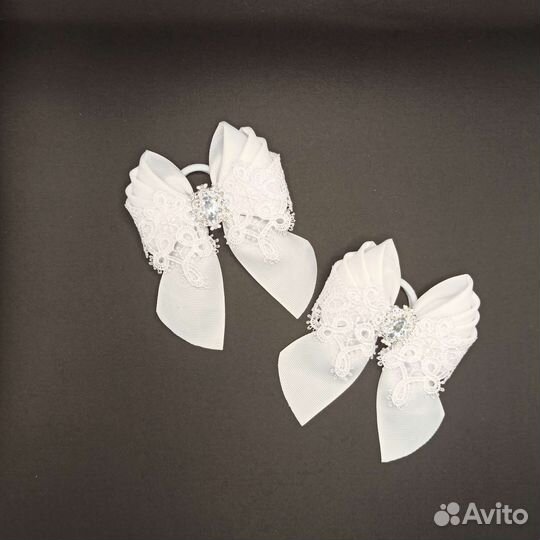 Белые банты с кружевом Школьные банты