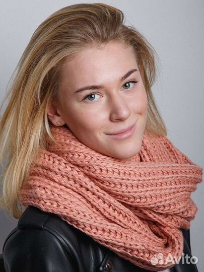 Новые женские зимние шапки и снуды