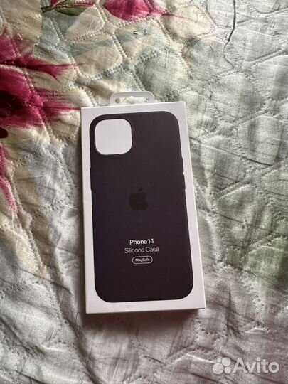 Оригинальный чехол на iPhone 14