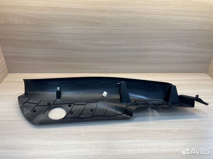 Обшивка стойки задняя левая Skoda Rapid