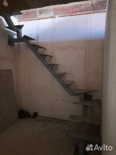 Лестницы, перила, ограждения