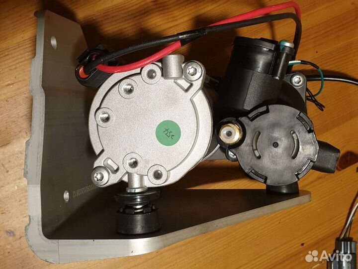 Компрессор пневмоподвески Дискавери Рендж Ровер