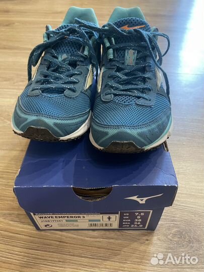 Кроссовки беговые Mizuno новые 36размер