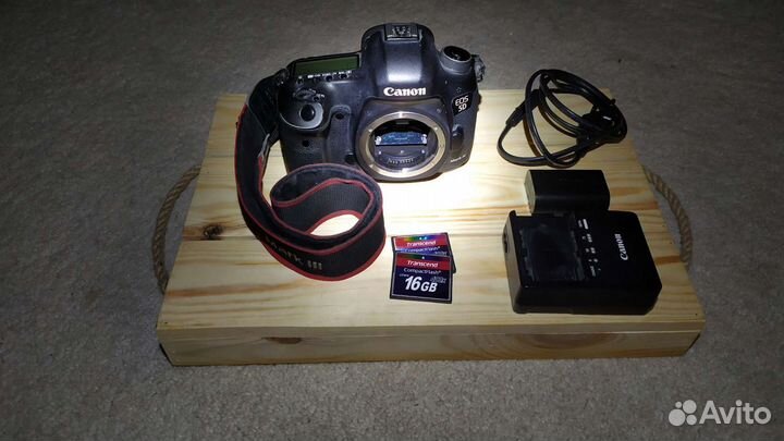 Canon eos 5D Mark 3 Зеркальный фотоаппарат