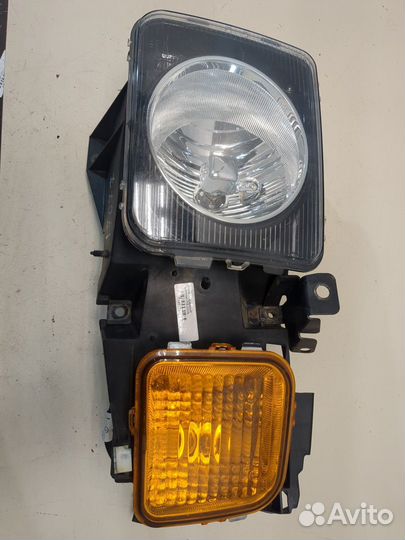 Фара (передняя) Hummer H3, 2006