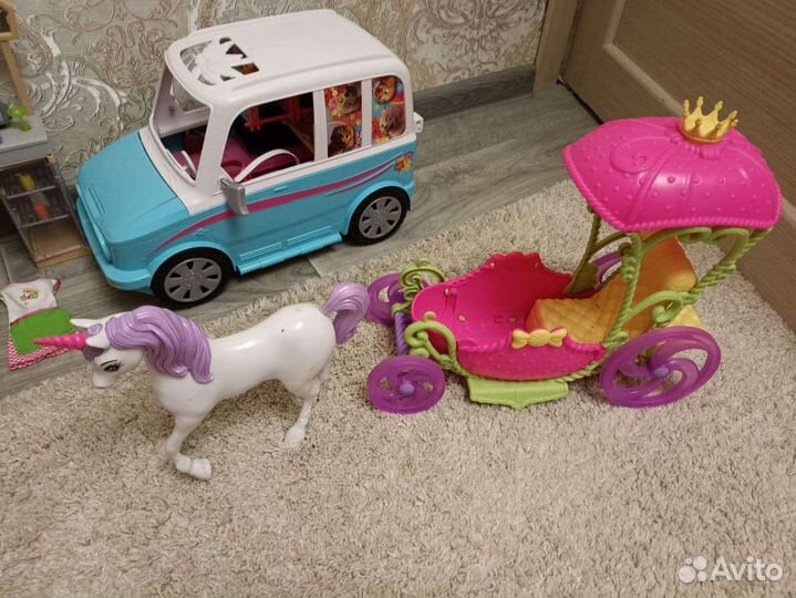 Лот барби автобус,мотоцикл, пиццерия,и тд