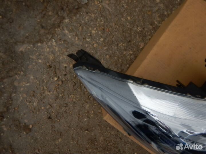 Фара правая LED Mitsubishi Eclipse Cross