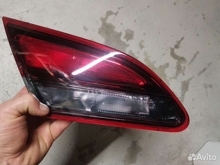 Фонарь задний левый внутренний Opel Astra J