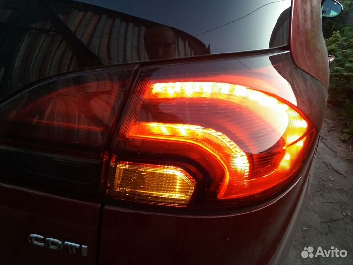 Фонарь задний правый Opel Zafira C