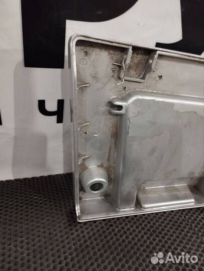 Лючок правого спойлера Volvo FH4