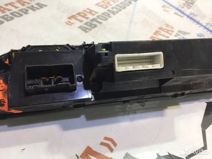 Тойота Камри Блок управления климат-контролем