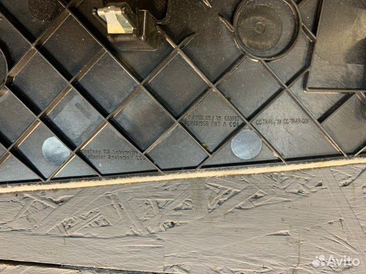 Накладка центральной консоли левая Bmw X7 G07