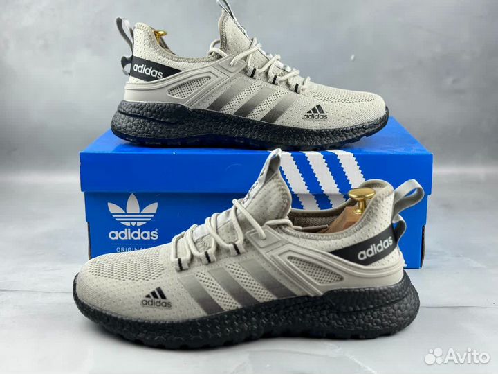 Кроссовки мужские лёгкие adidas бежевые