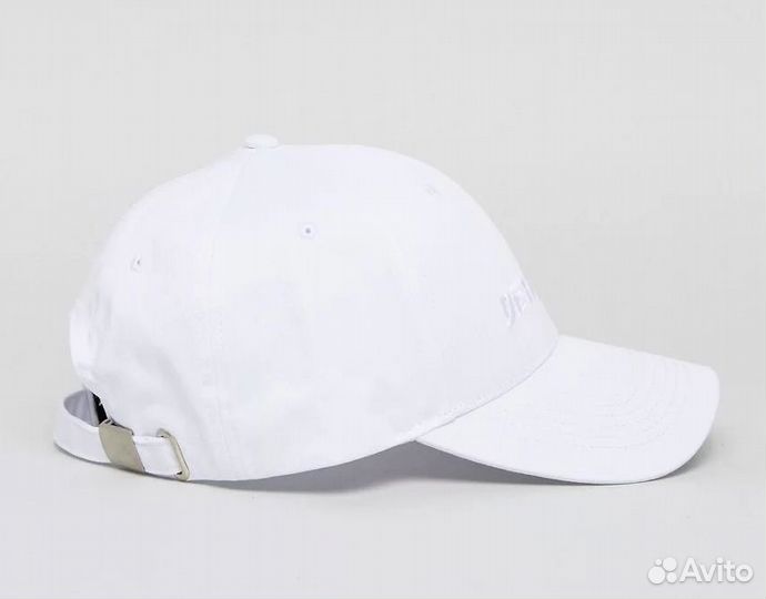 Бейсболка белая