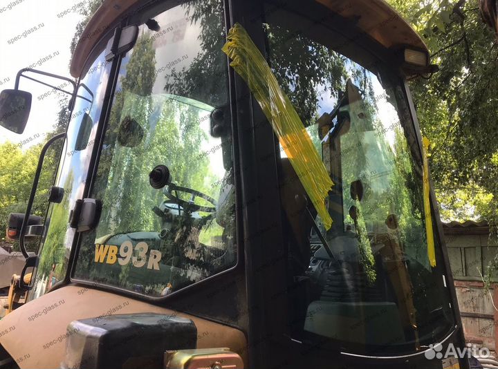 Стекло кабины New Holland DC100