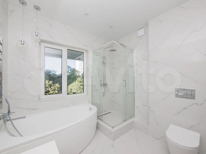 4-к. квартира, 189 м², 8/18 эт.