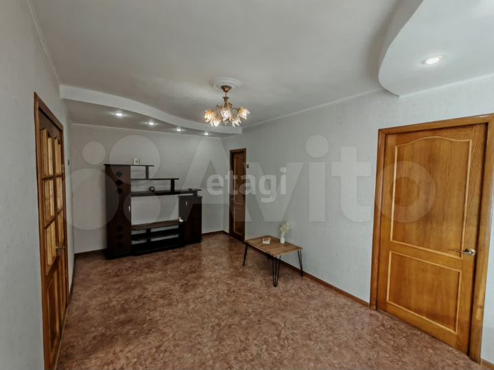 2-к. квартира, 42 м², 3/5 эт.