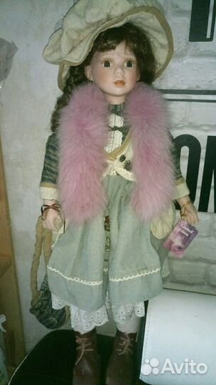 Большая немецкая фарфоровая кукла 60 см