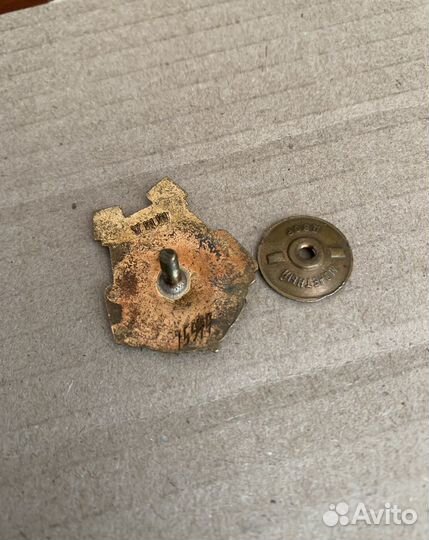 Тяжелые значки СССР