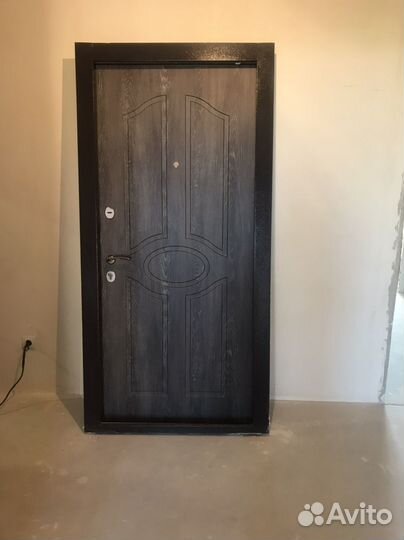 Дверь входная металлическая