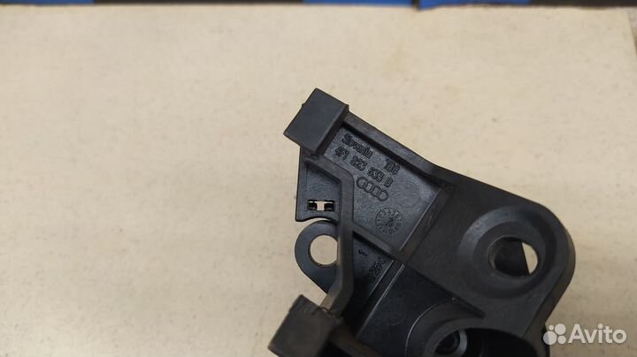 Ручка открывания капота A6 C6,4F 2005-2011