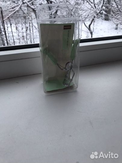 Для подкручивания ресниц