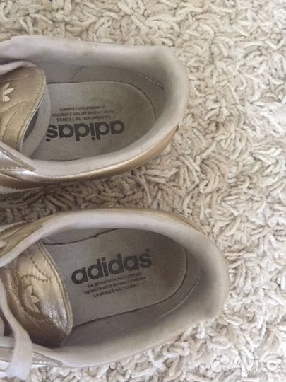 Кроссовки Adidas