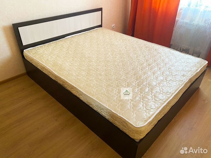 Кровать двуспальная 160х200