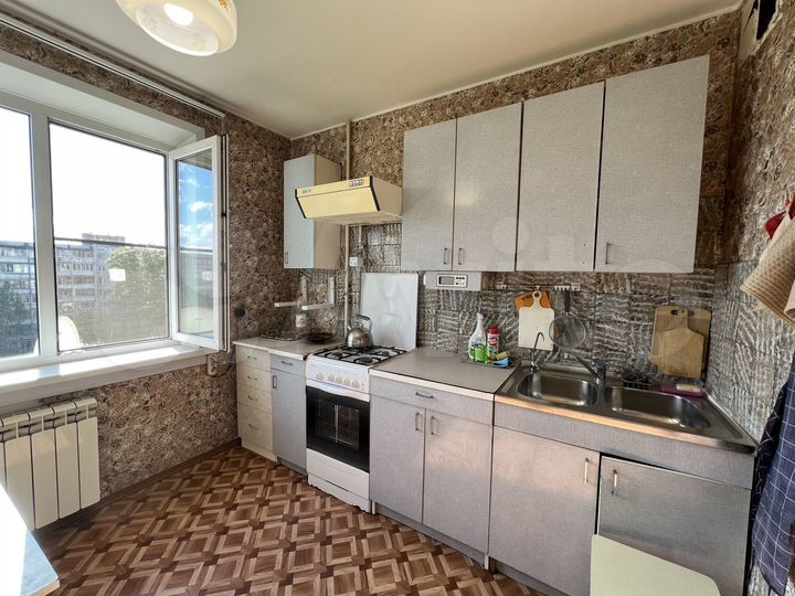 1-к. квартира, 38 м², 8/9 эт.