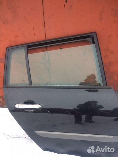 Дверь задняя левая Мегане 2 Megane 2 в сборе