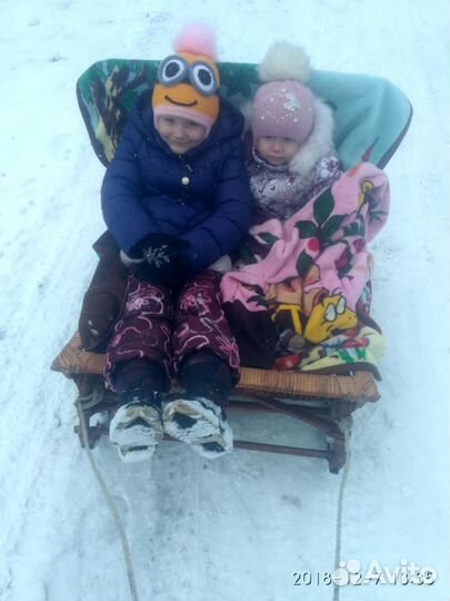 Продам санки для двойни