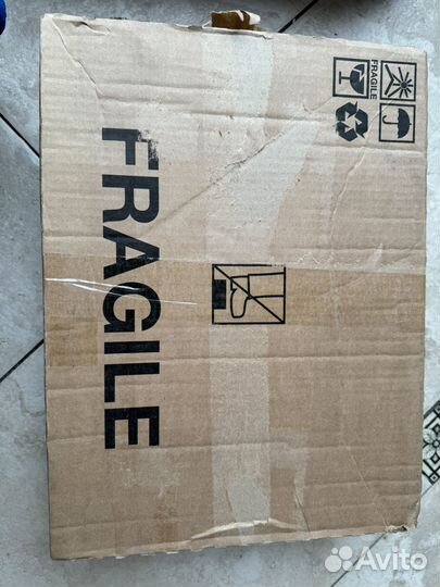 Коробка с детским товаром