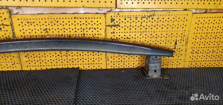 Усилитель бампера задний Skoda Fabia